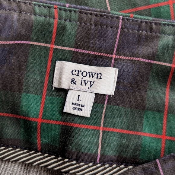 NWT Crown & Ivy Women's Green Plaid Pull On Stretch Skinny Pants - Picture 2 of 11